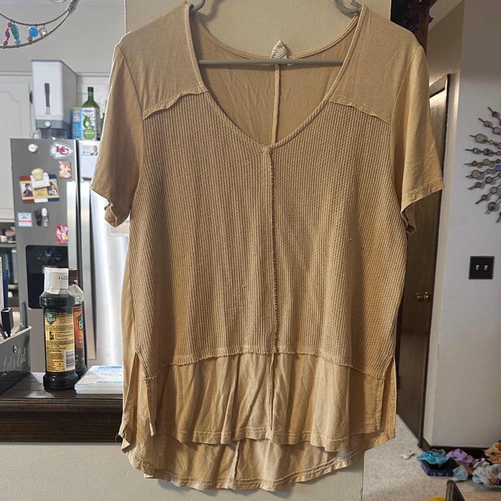 White Crow Tan Short Sleeve Women's Top